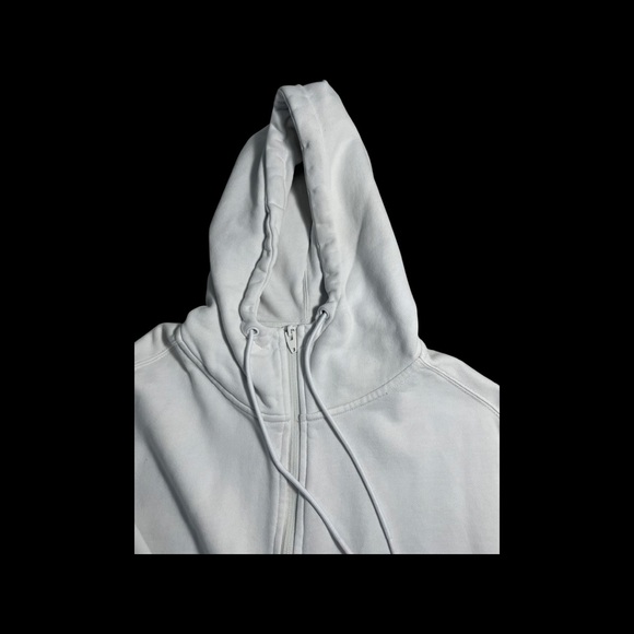 ZIP UP - Picture 2 of 3